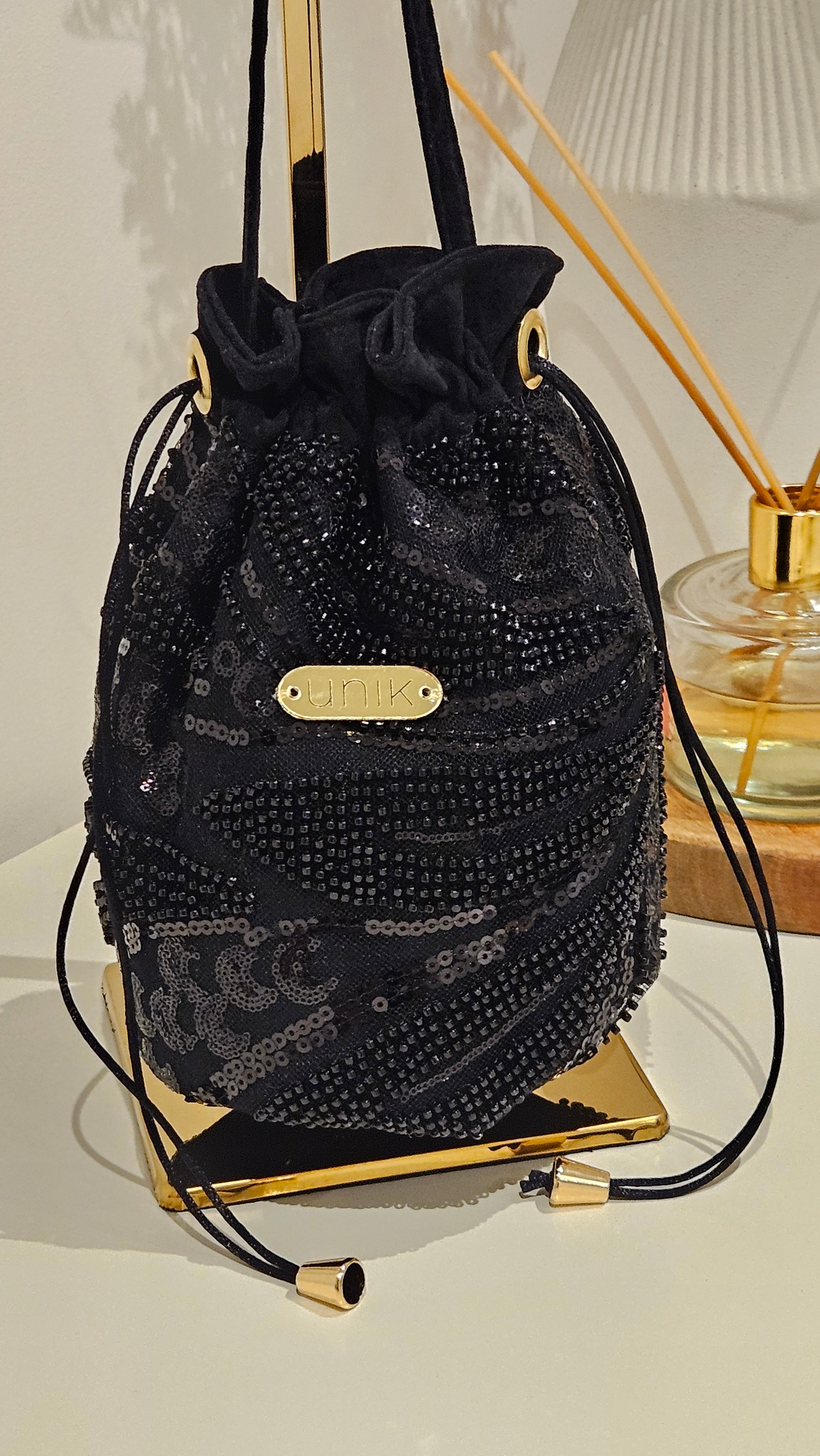 Bolso Bombonera Glam – Terciopelo con Lentejuelas