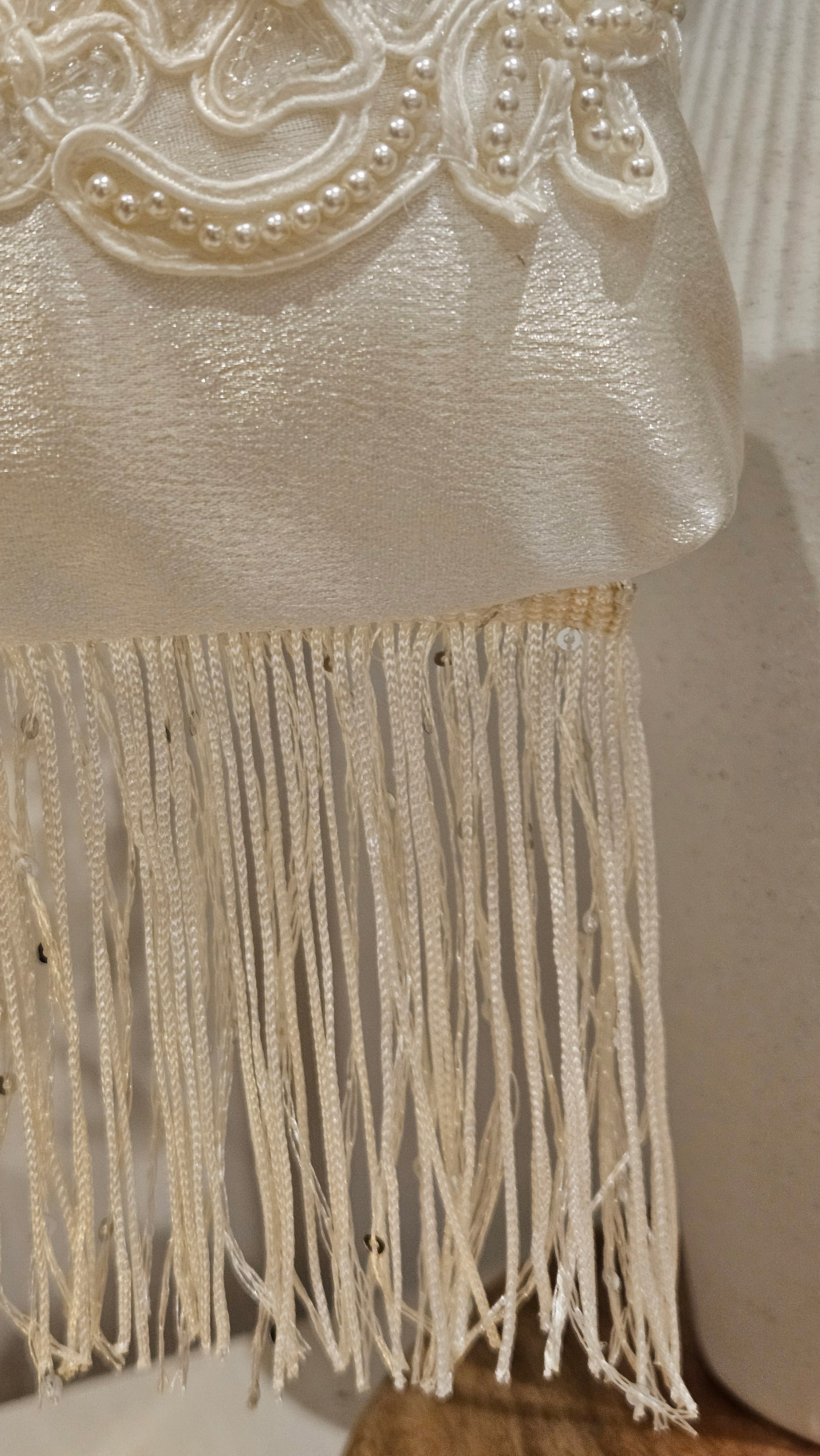 Clutch Bride – Bolso de Novia Artesanal con Flores Bordadas