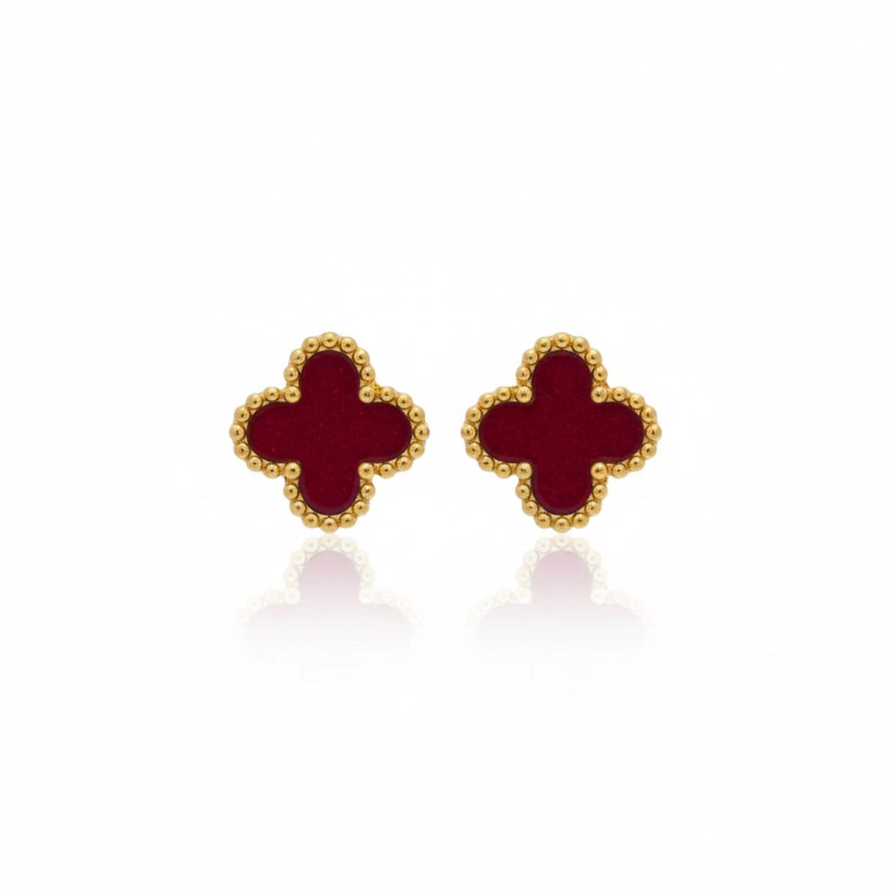 Pendientes de Botón Trébol Burdeos con Borde Dorado Perlado 100% Acero Bañado en Oro 18K