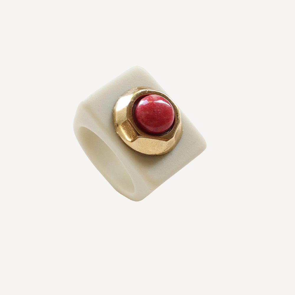 Anillo mujer color hielo con amazonita roja