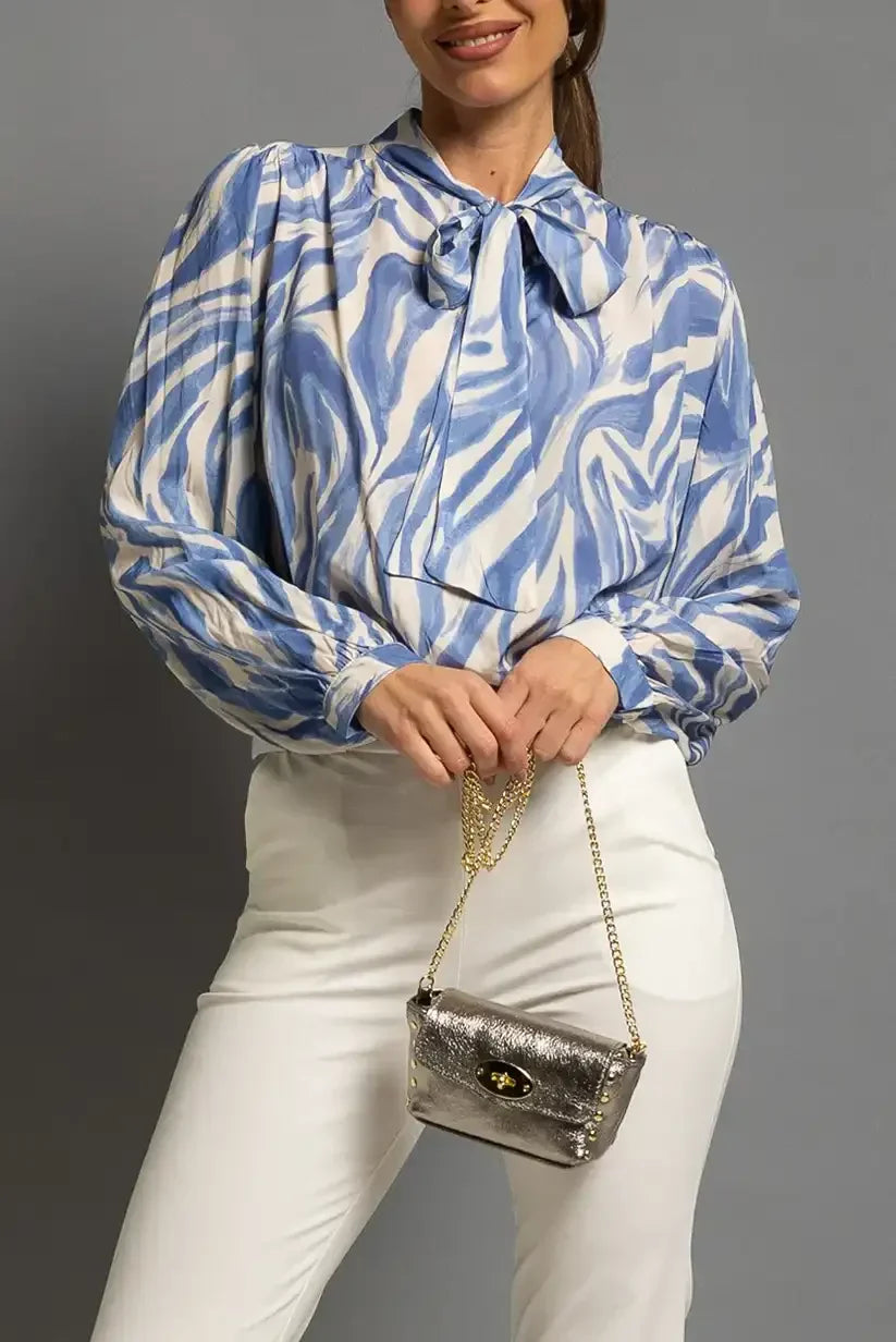 Blusa Mujer Azul Estampado Cebra con Lazo Cuello Elegante Chic