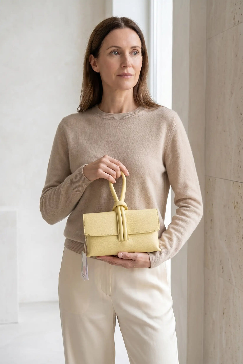 Bolso de mano pequeño de piel y bandolera