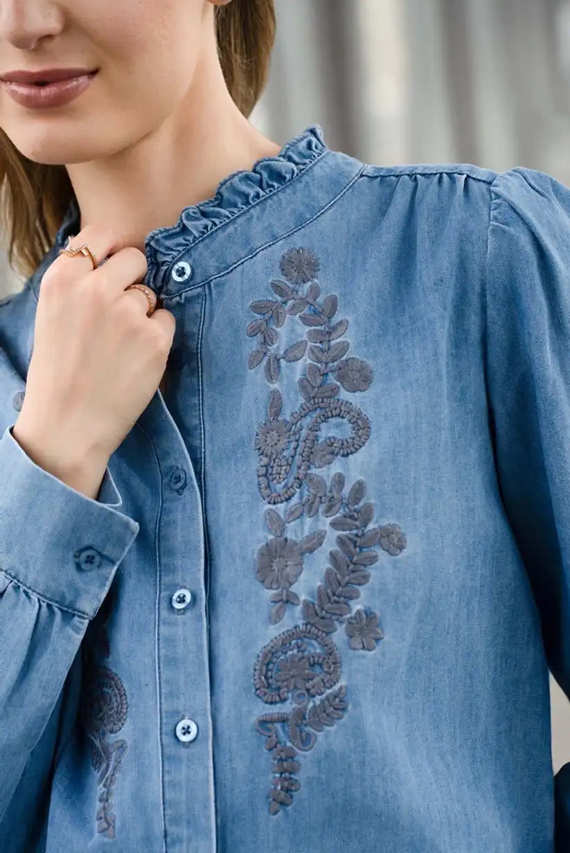 Camisa Mujer Denim Manga Larga con Bordados Florales Elegante