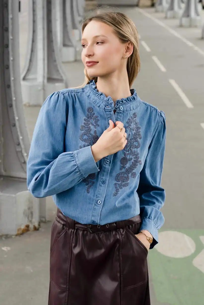 Camisa Mujer Denim Manga Larga con Bordados Florales Elegante