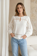 Blusa Blanca Mujer Formentera – Ligereza y Estilo Boho