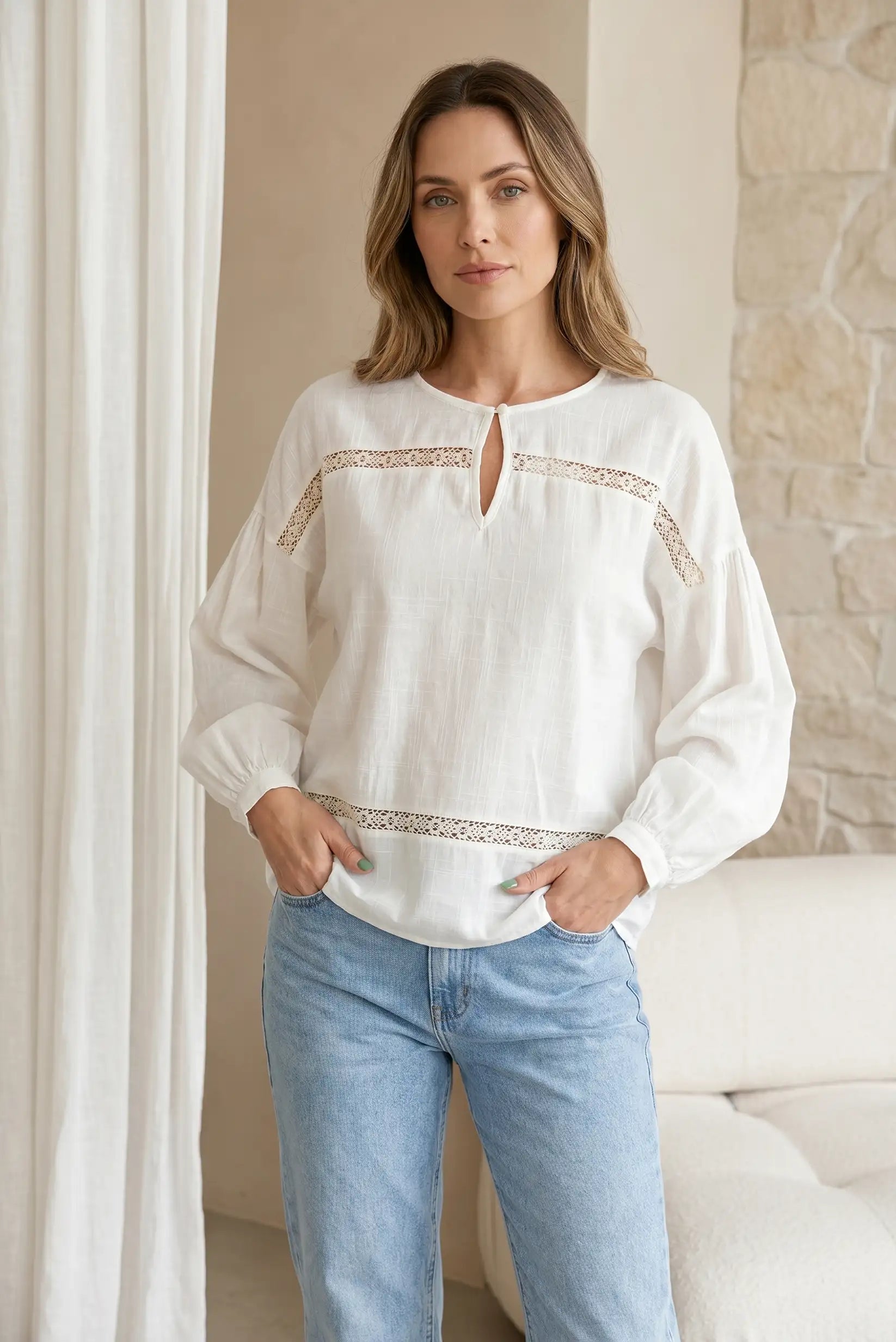 Blusa Blanca Mujer Formentera – Ligereza y Estilo Boho