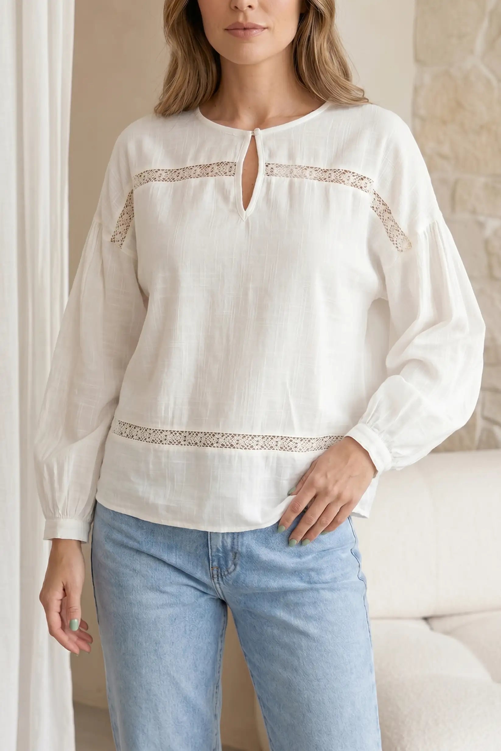 Blusa Blanca Mujer Formentera – Ligereza y Estilo Boho