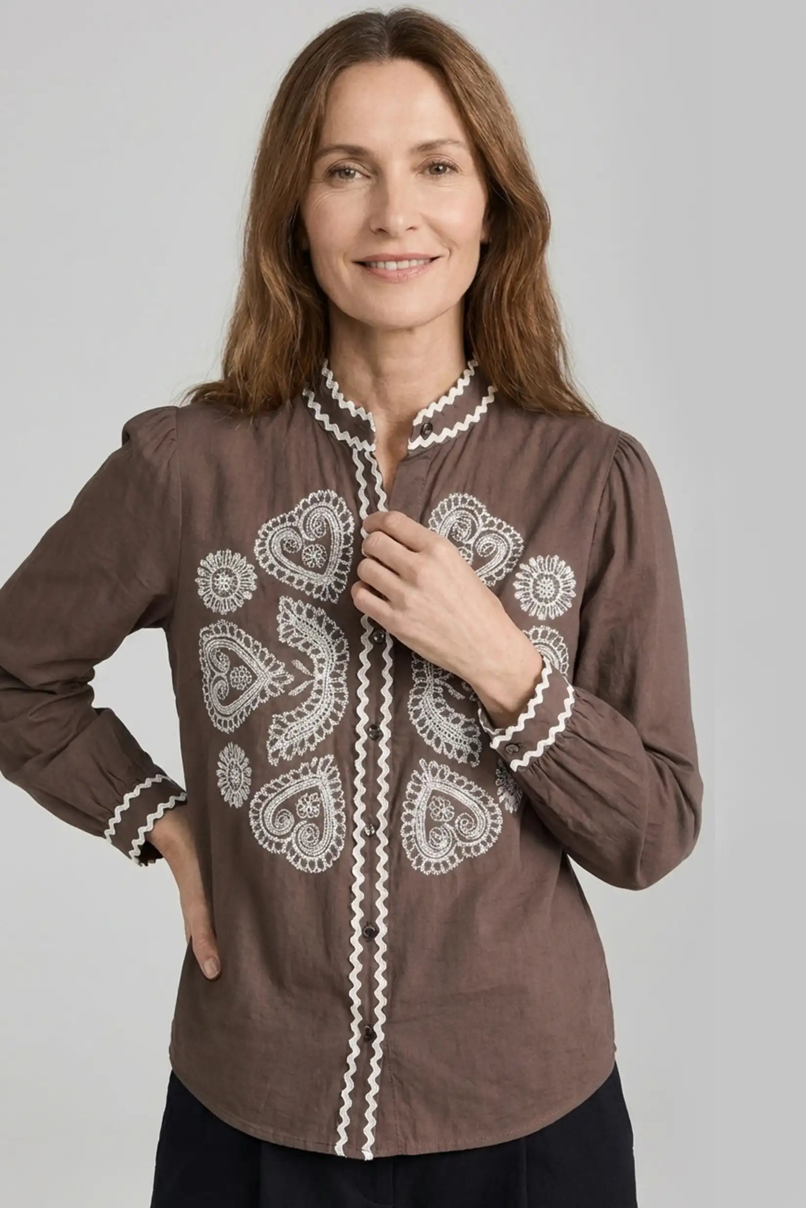 Camisa Mujer Marrón Chocolate Bordada Beige 100% Algodón Elegante
