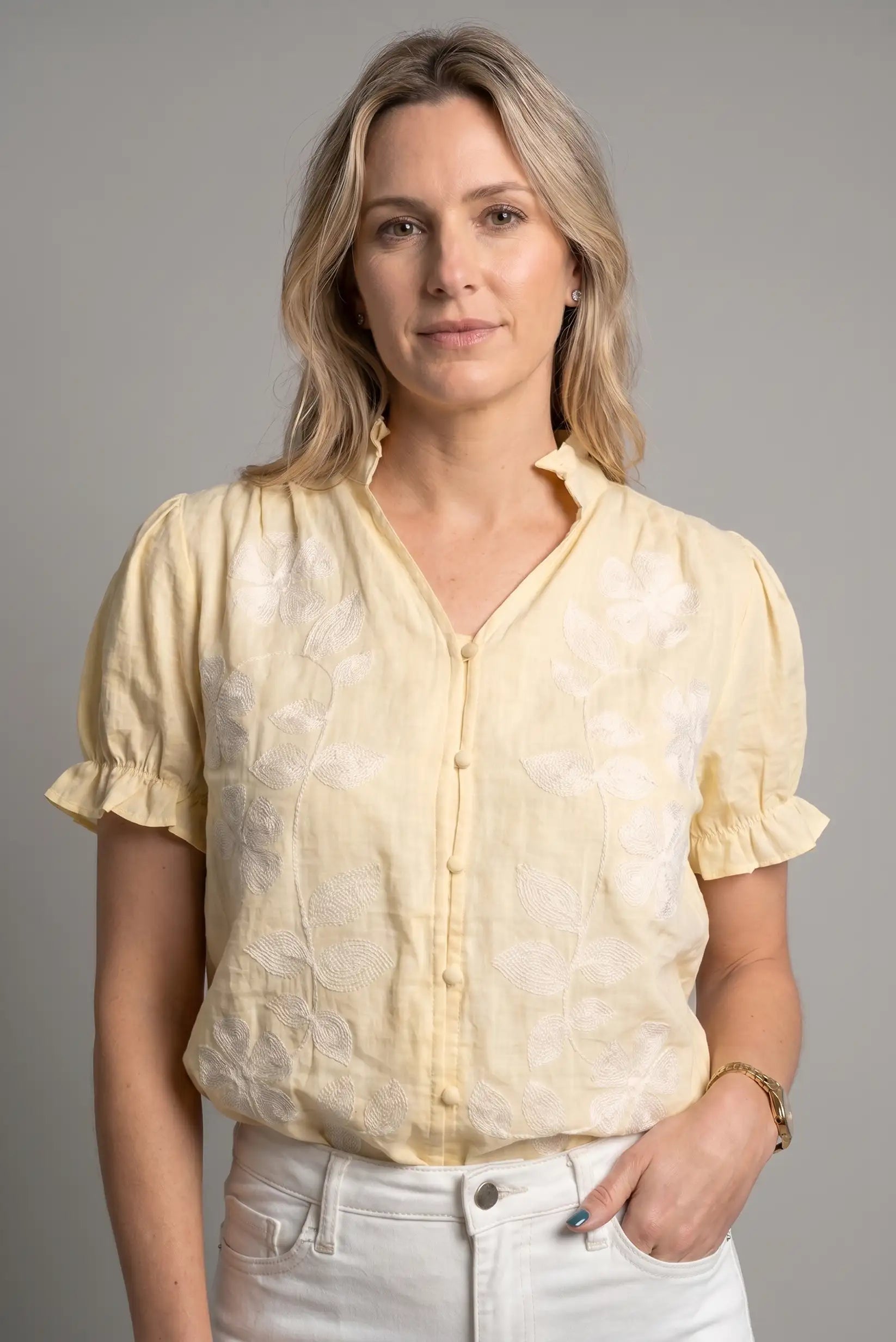 Camisa amarilla bordada mujer manga corta fresca verano elegante