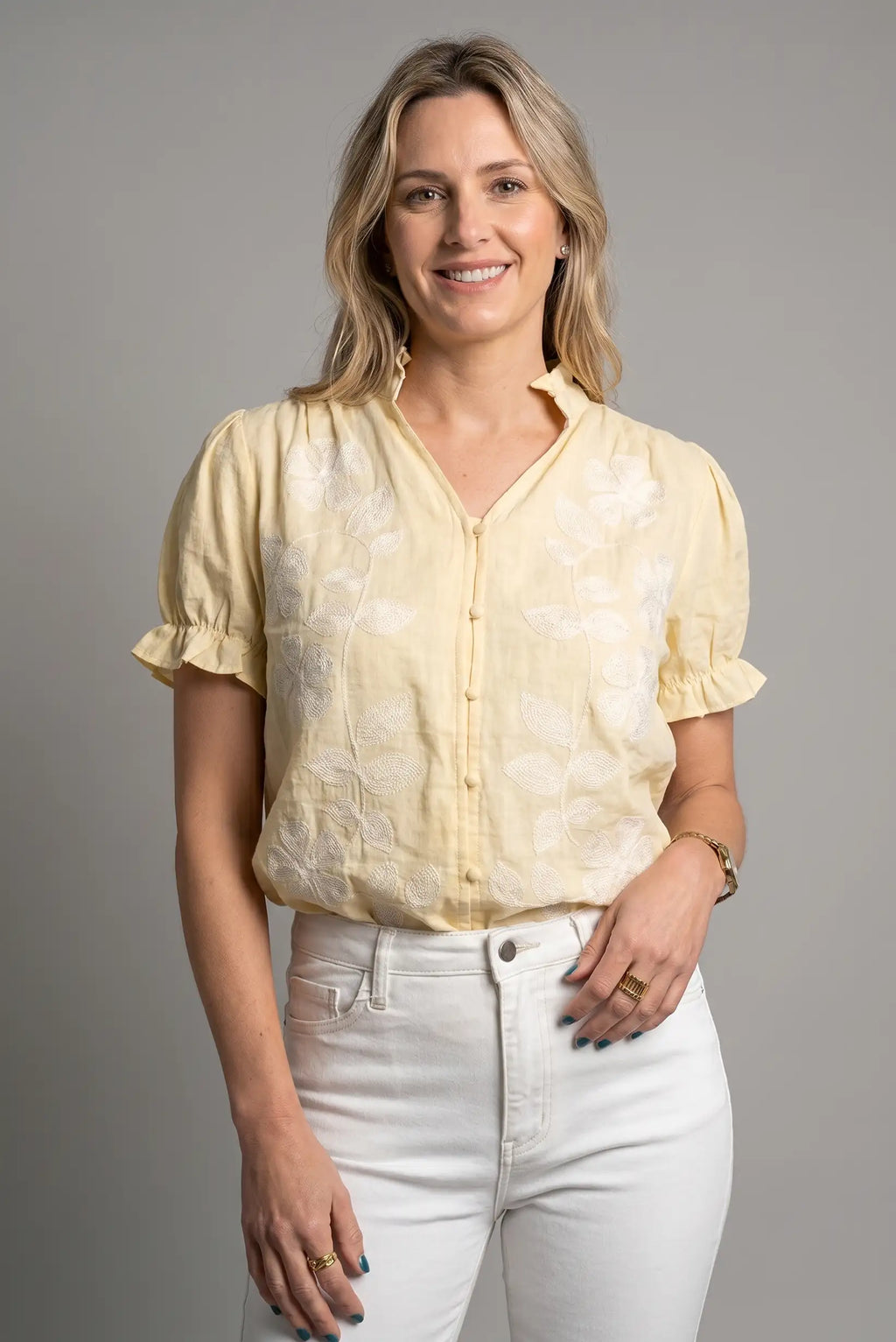 Camisa amarilla bordada mujer manga corta fresca verano elegante