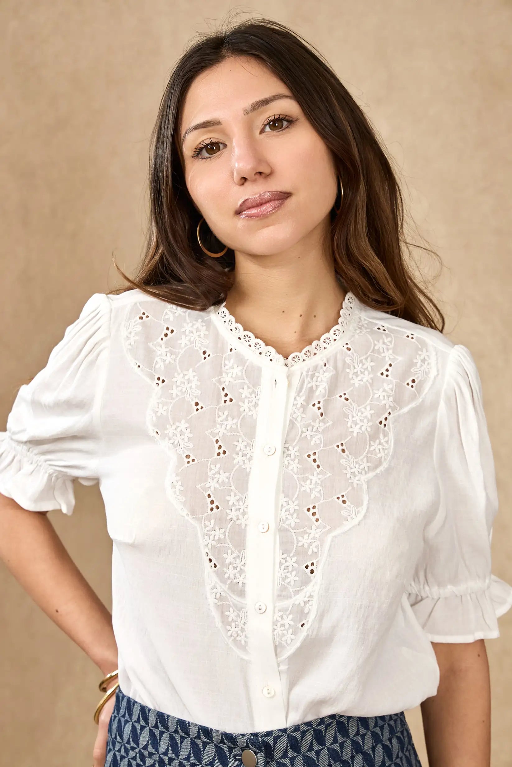 Camisa blanca mujer primavera floral