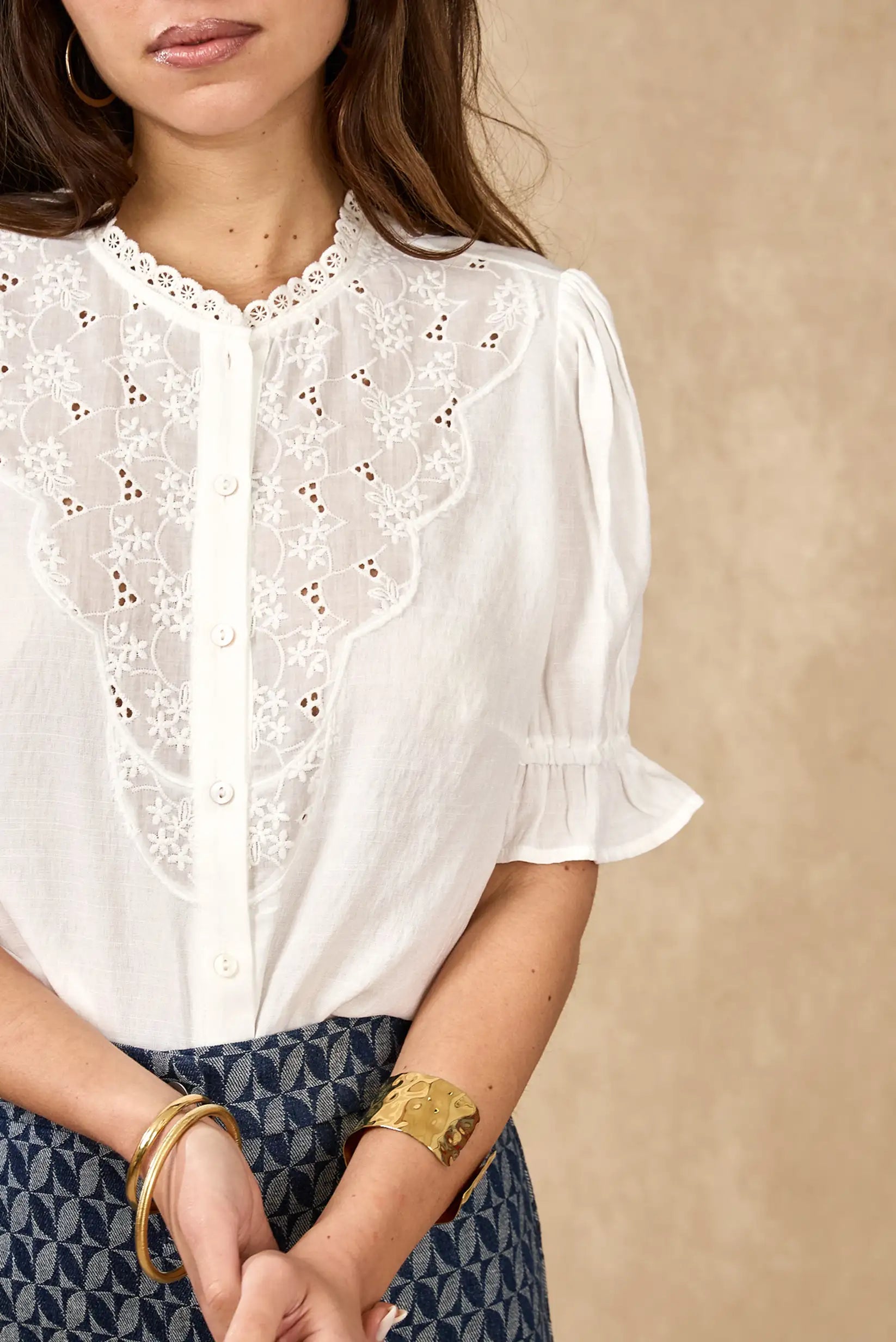 Camisa blanca mujer primavera floral