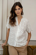 Camisa mujer manga corta blanca bordados florales primavera