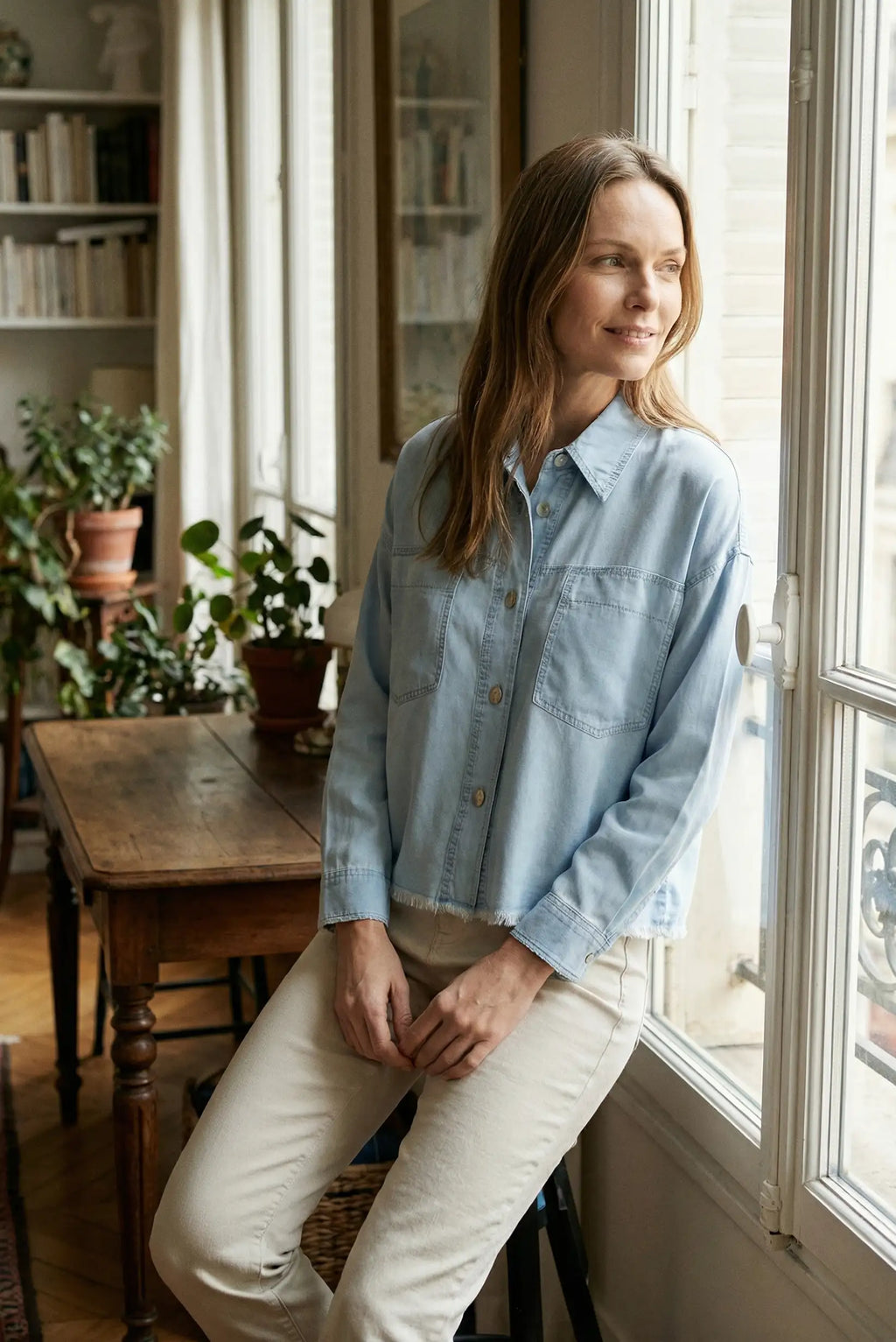 Camisa Denim Azul Corta Mujer Estilo Deshilachado Casual Moderna