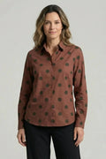 Camisa mujer marrón chocolate con lunares negros manga larga elegante