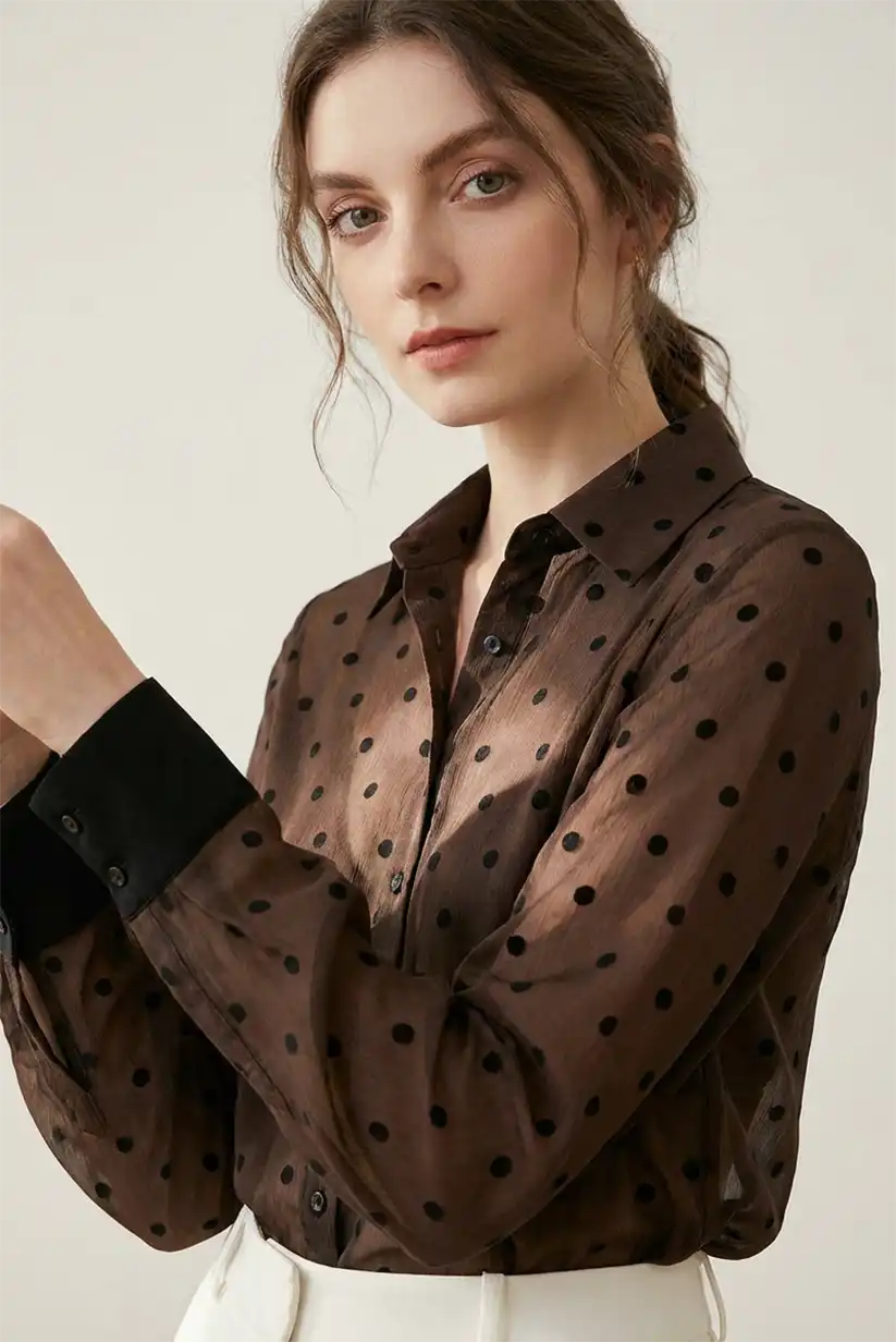 Camisa mujer manga larga marrón chocolate con lunares