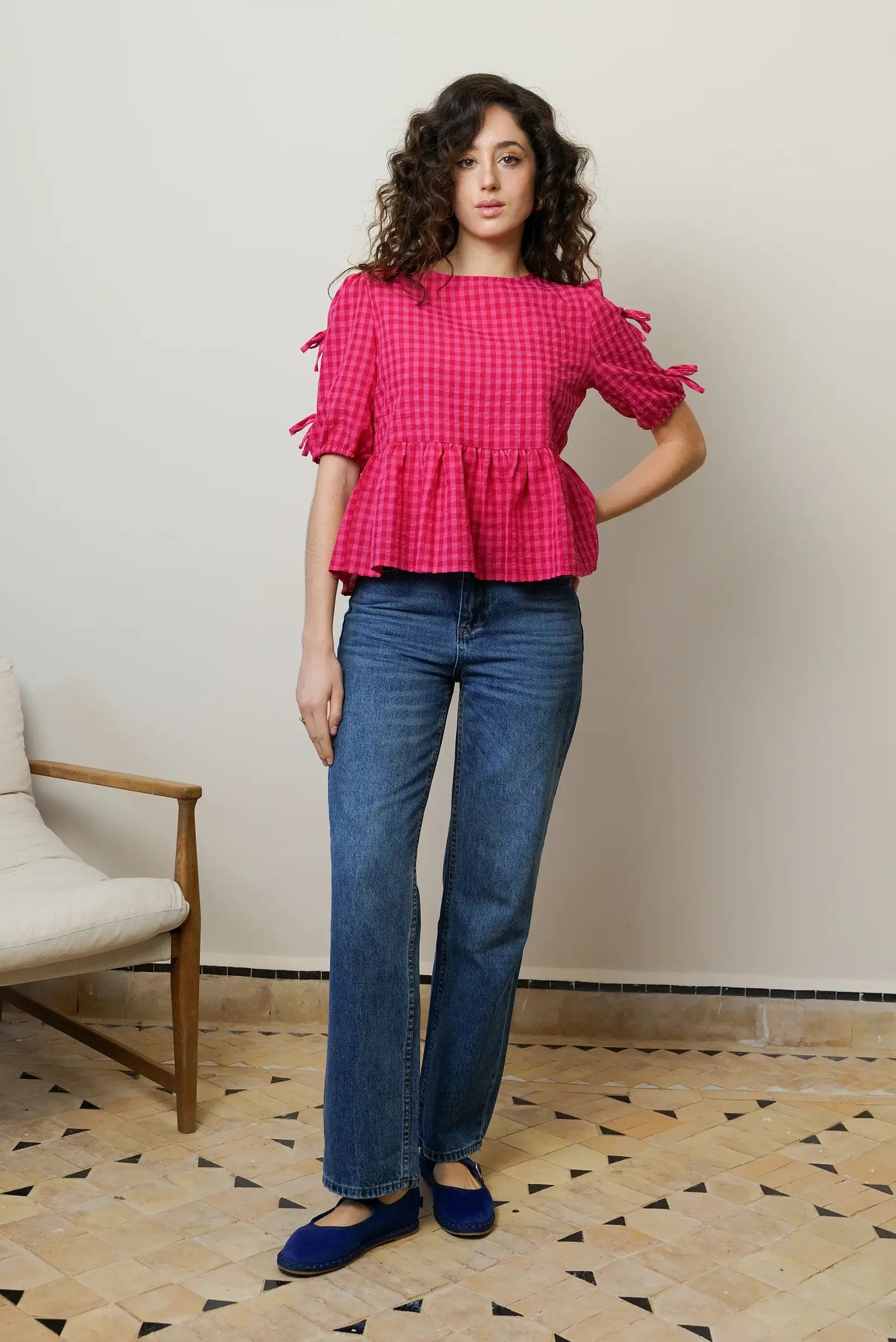Blusa Mujer Cuadros Rosa Manga Corta Volante | Primavera