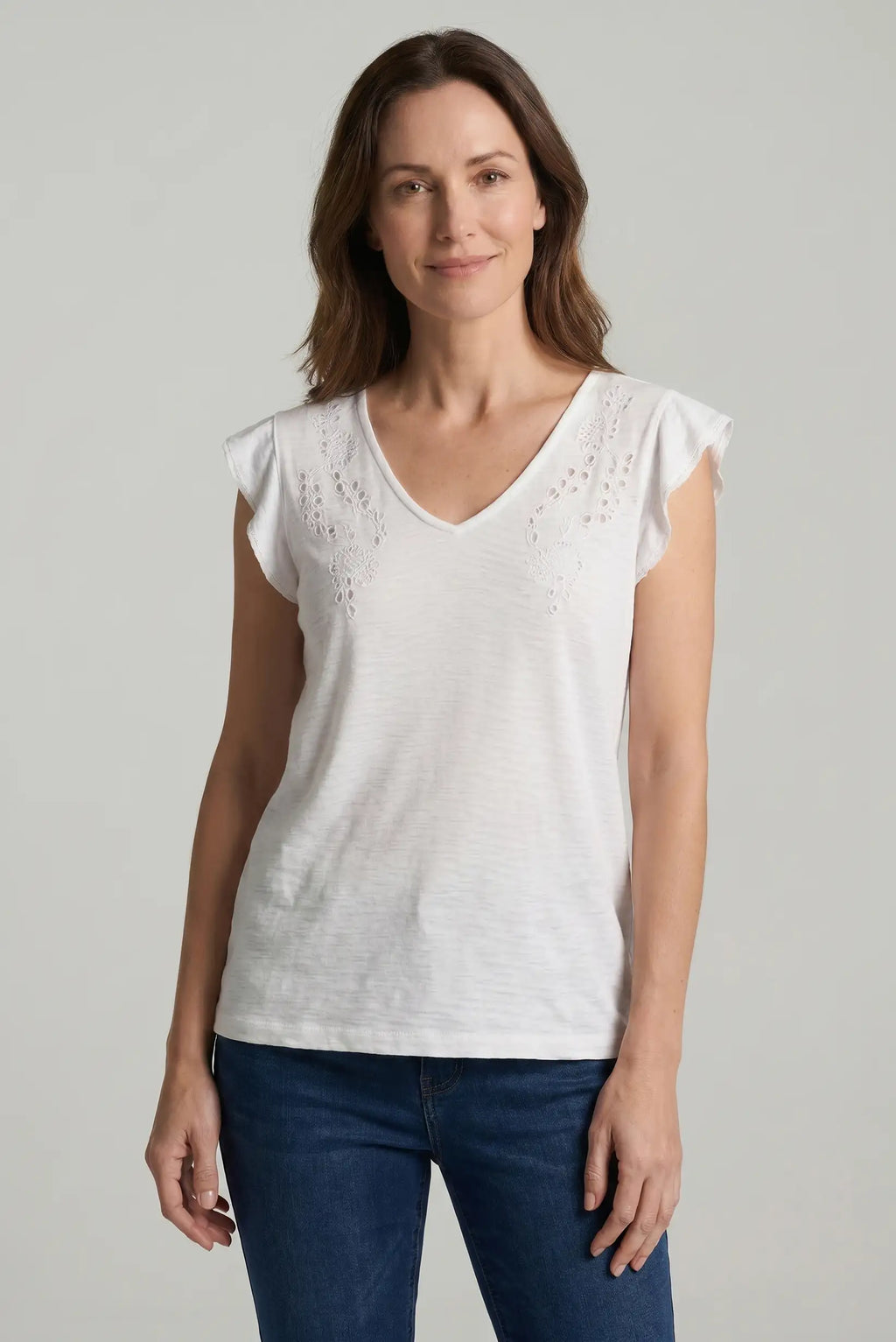 Blusa blanca mujer cuello pico bordada algodón manga larga elegante