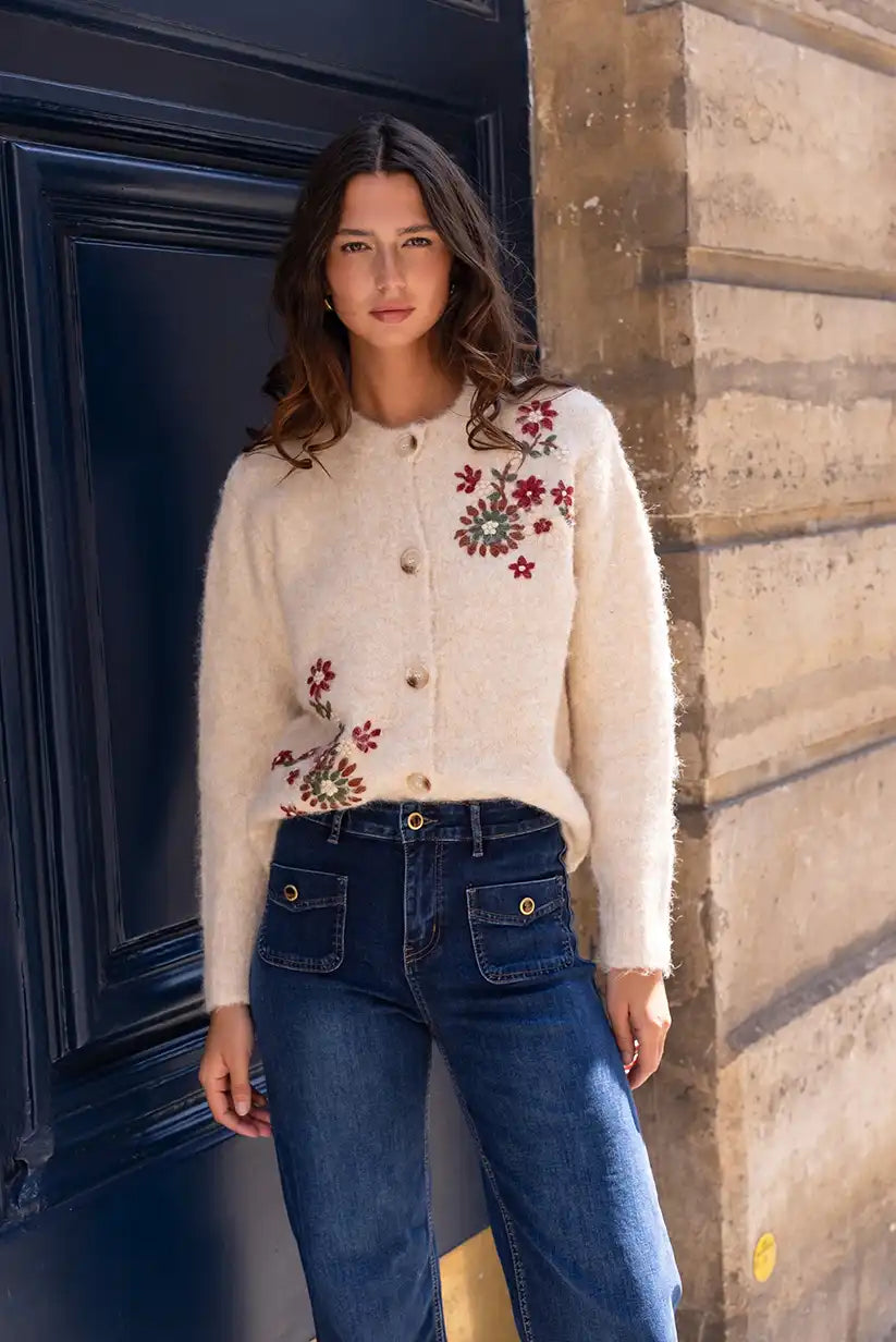Chaqueta Mujer Beige Bordada Floral Elegante Cálida y Cómoda