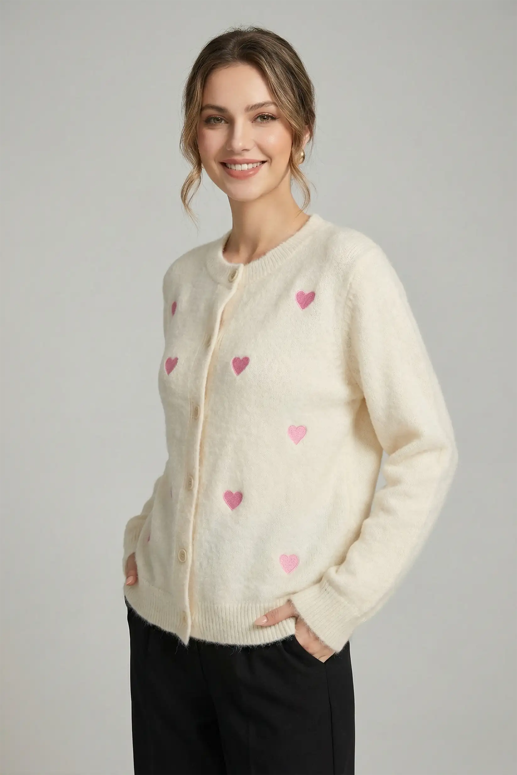 Chaqueta de punto mujer beige con corazones rosas románticos