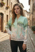 Chaqueta bomber mujer tejido ligero verde estampado safari