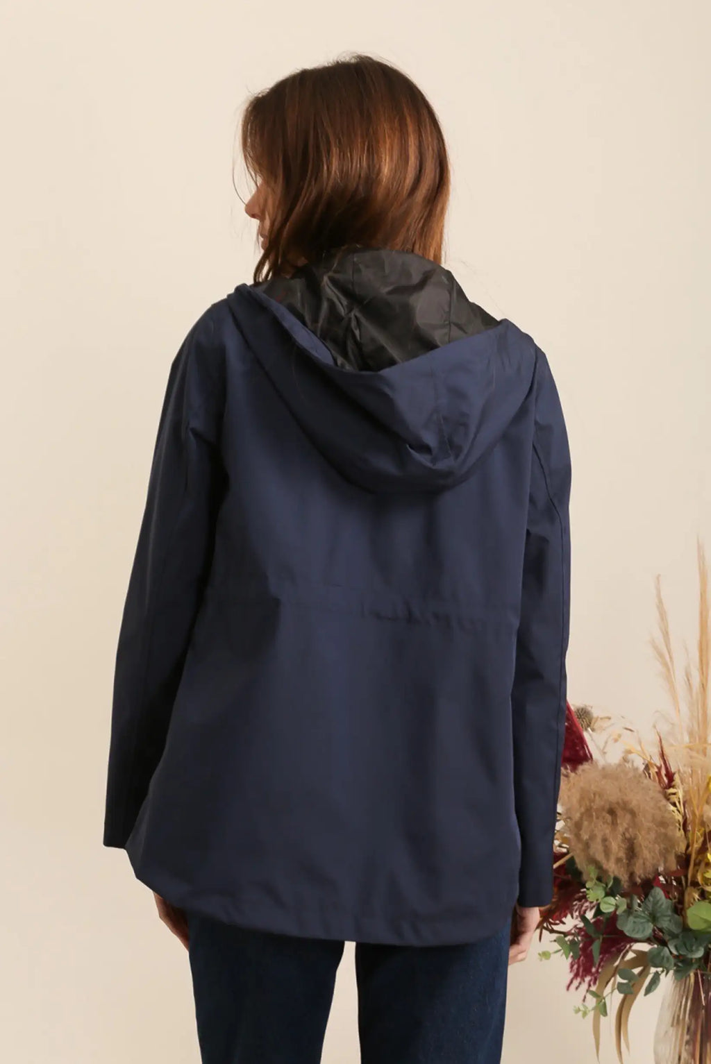 Chubasquero corto azul marino mujer 100% impermeable y transpirable