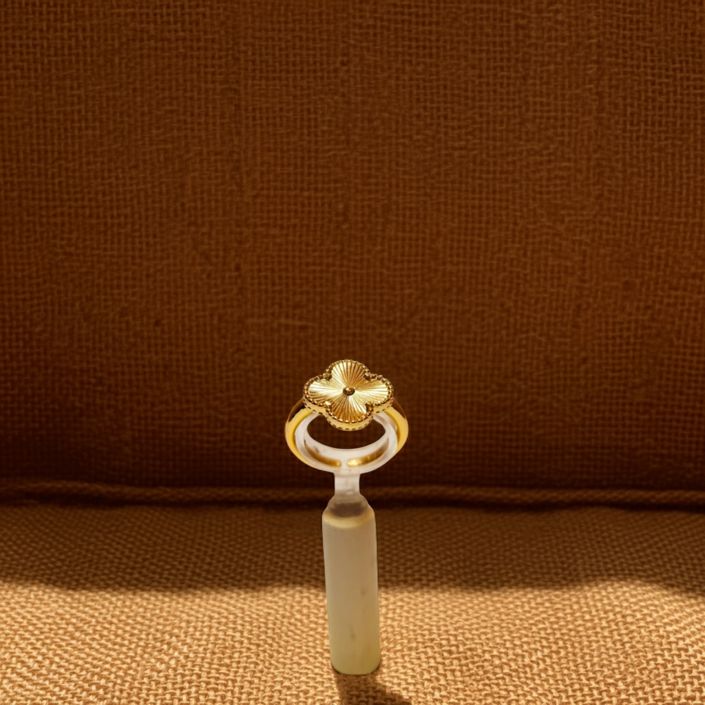Anillo Trèfle Rayonnant Royale