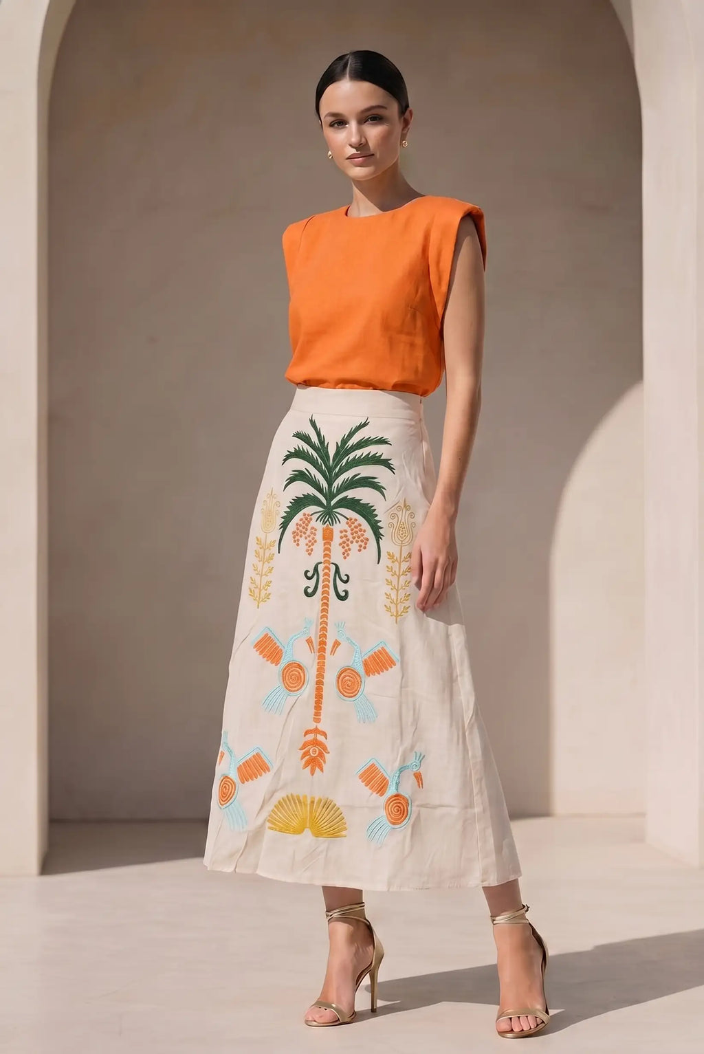 Falda beige larga bordados colores Tropical