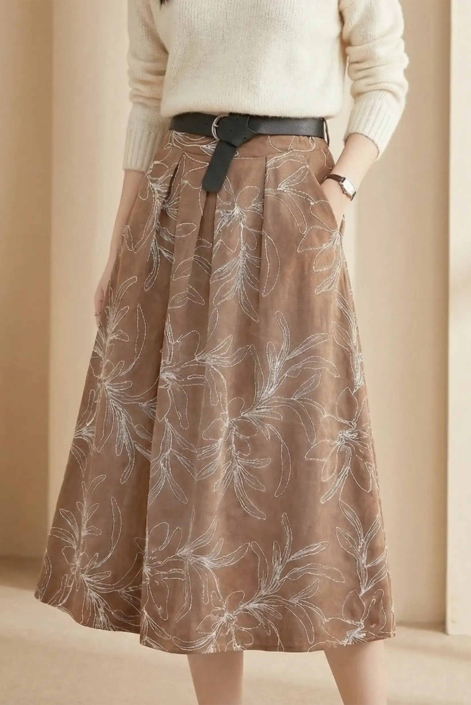 Falda midi fluida de cintura alta estampada floral taupe