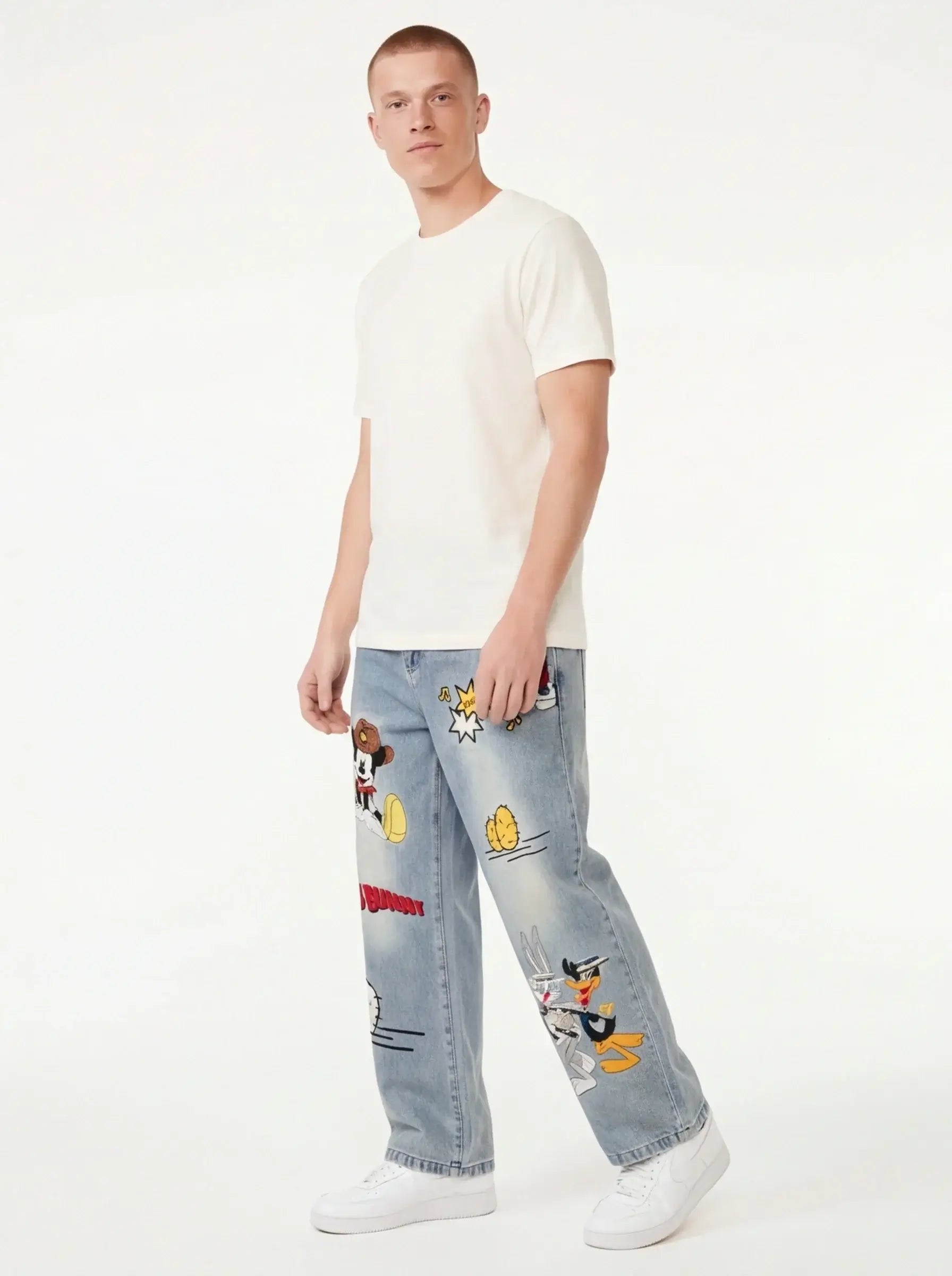 Innovative Sleek Jeans