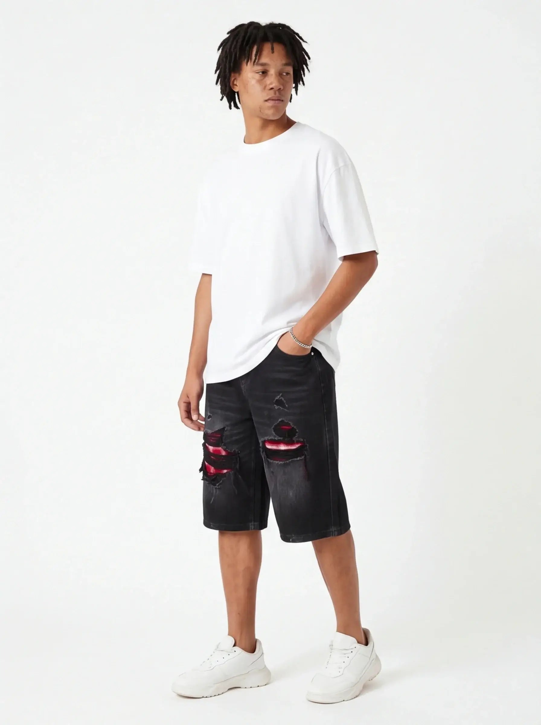 Pantalones Tres Cuartos Urbanos – Interior Afelpado con Estilo Contemporáneo