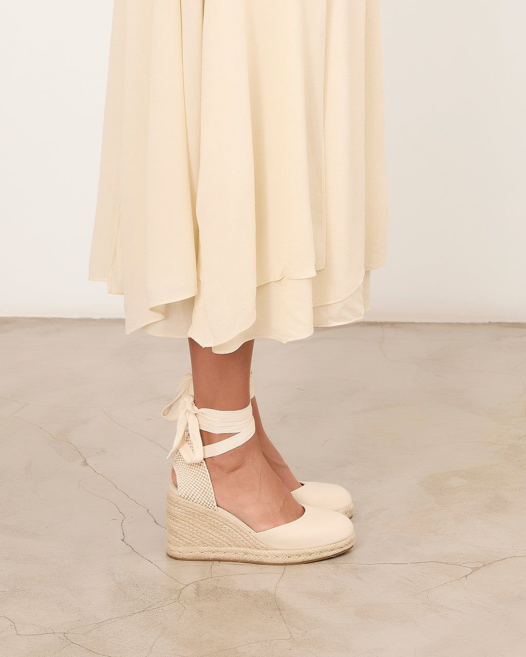 LALI BEIGE