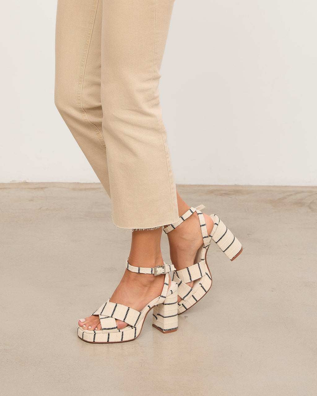 CUBA BEIGE RAYAS
