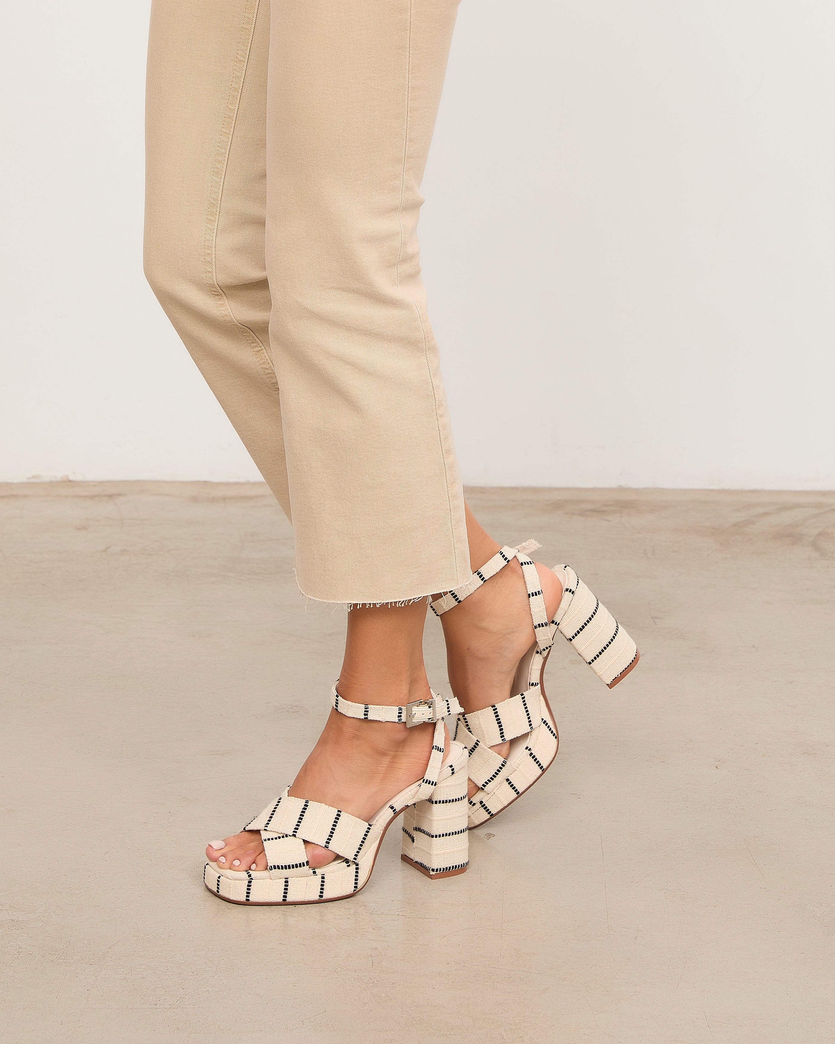 CUBA BEIGE RAYAS