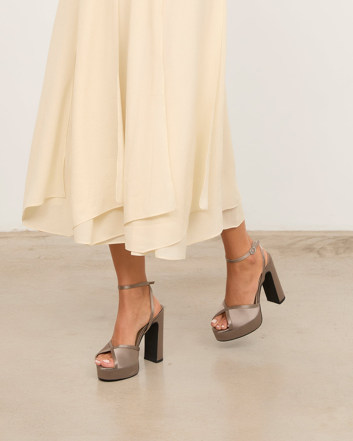 OCLA GRIS SATIN