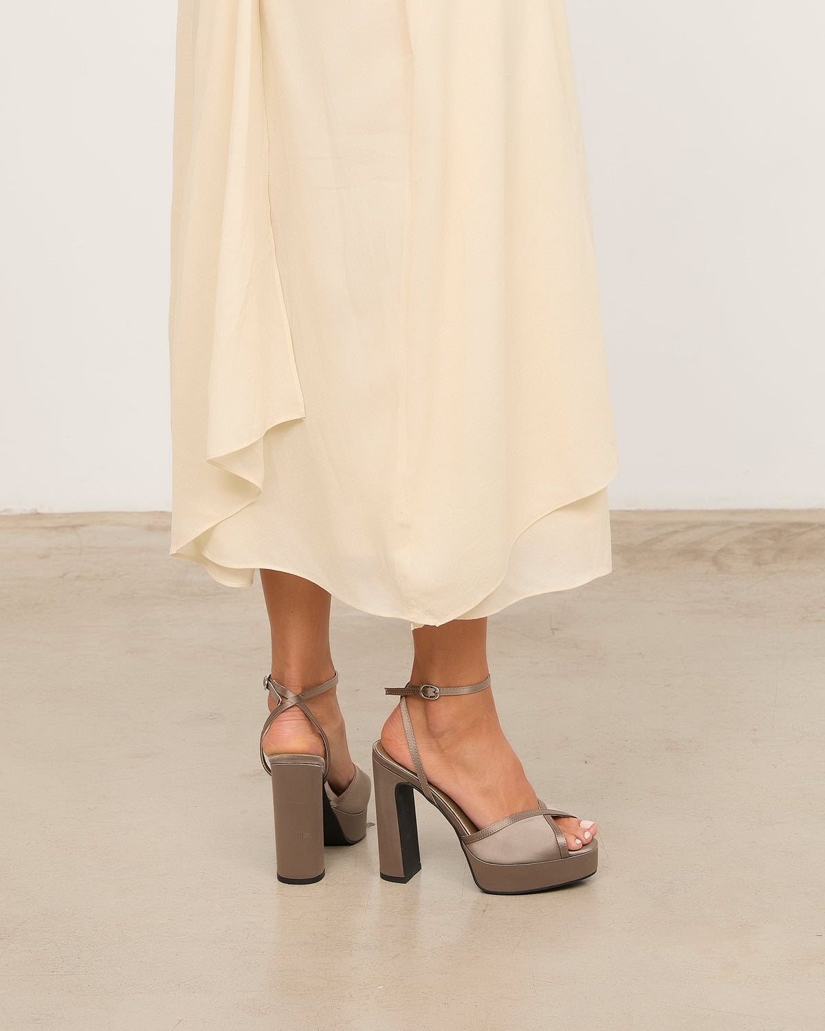 OCLA GRIS SATIN