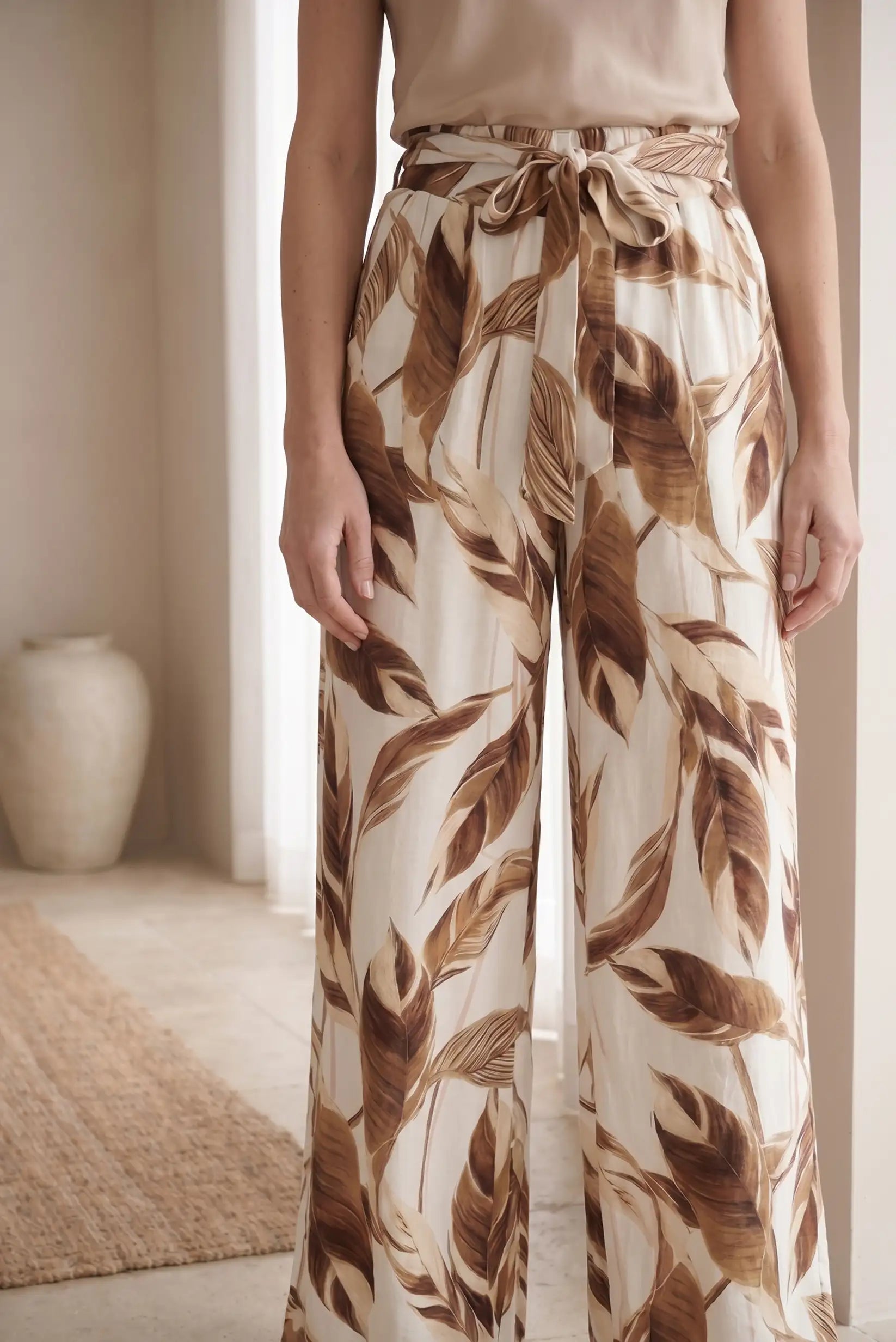 Pantalón Fluido Mujer Estampado Hojas Marrón Beige