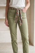 Pantalón Nerja Verde Mujer Recto con Cinturón Floral | Primavera