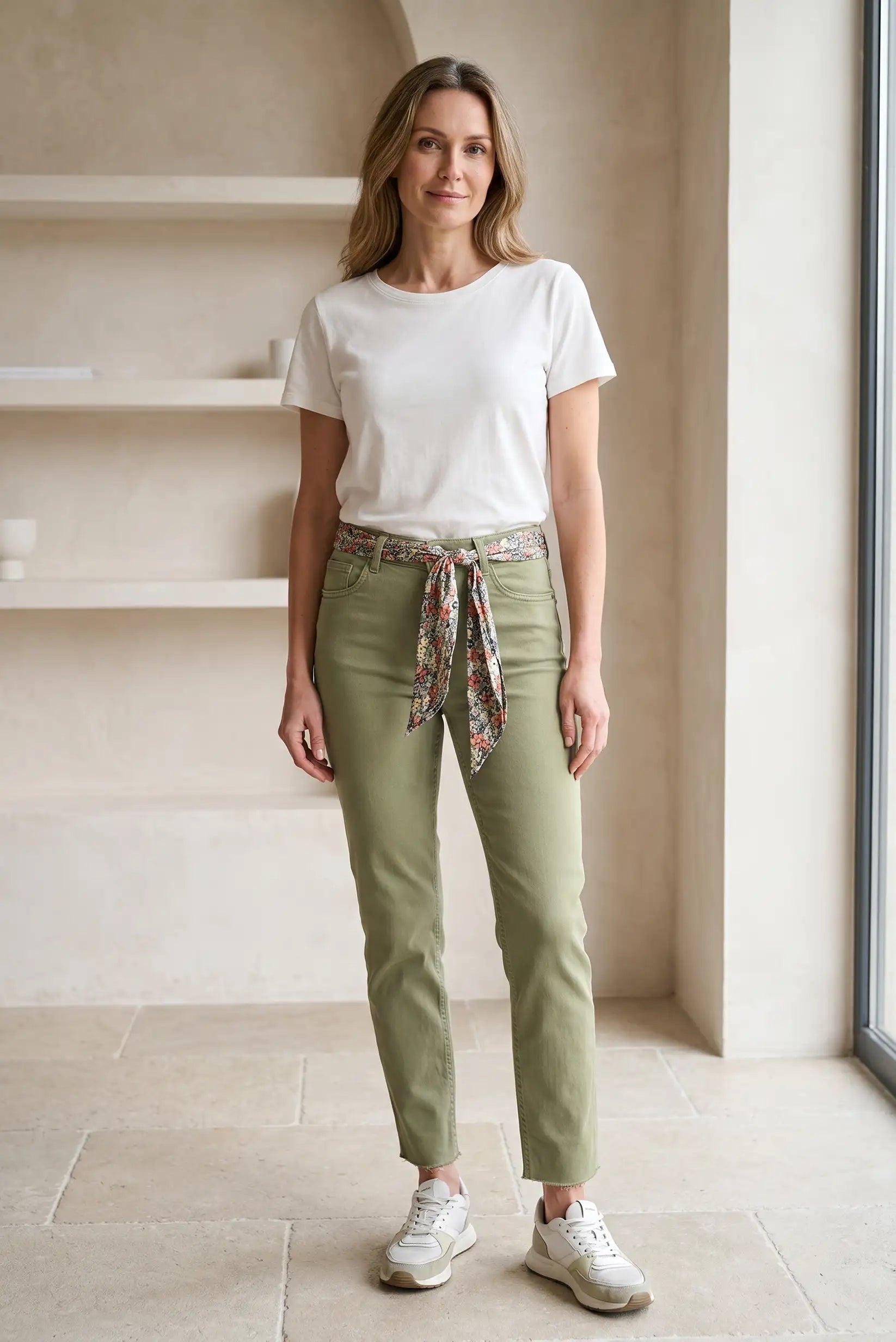 Pantalón Nerja Verde Mujer Recto con Cinturón Floral | Primavera