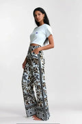 Pantalón largo fluido mujer verano beige estampados florales chocolate