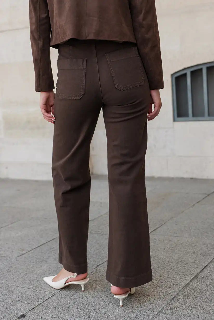 Pantalón Vaquero Mujer Campana Marrón Chocolate Botones Dorados