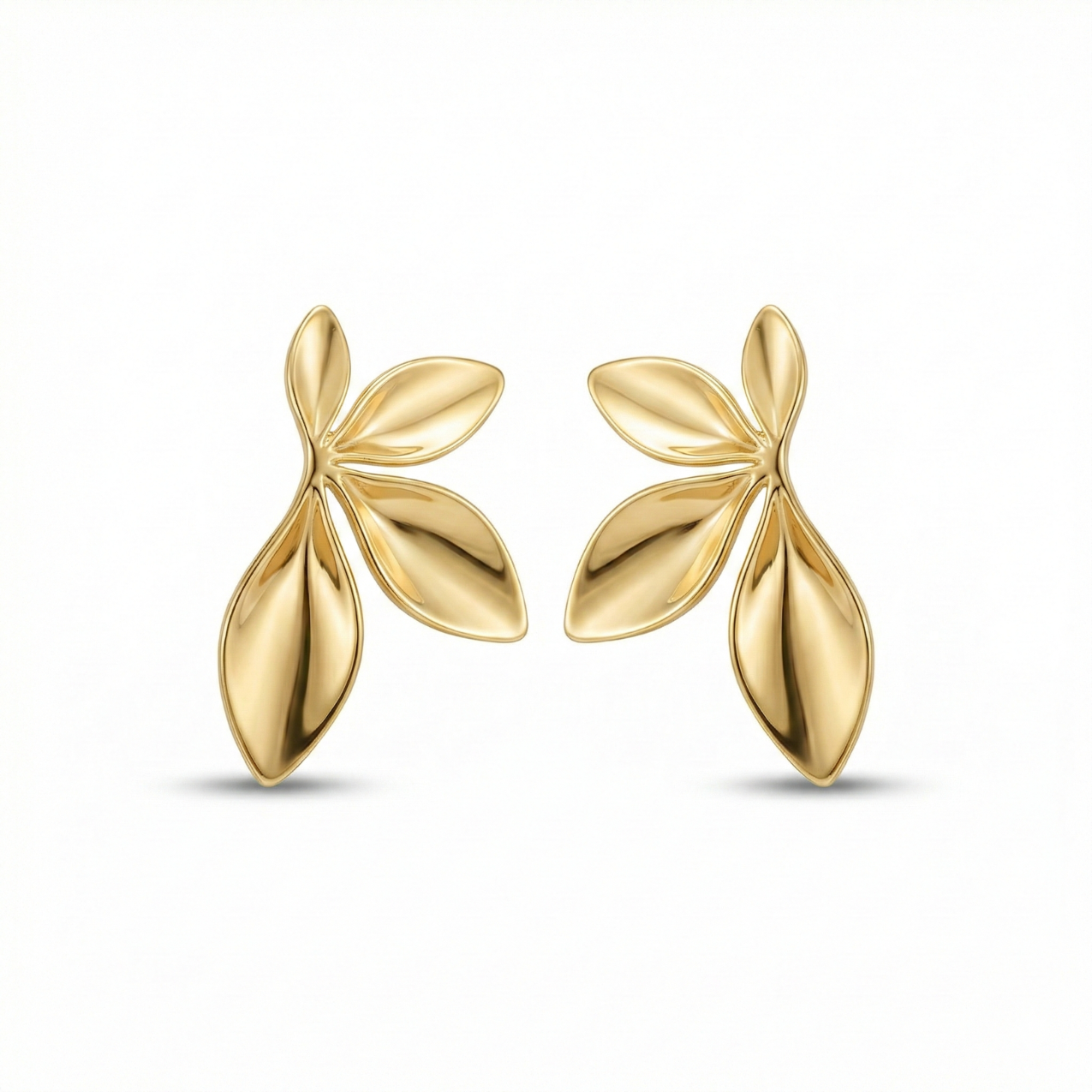 Pendientes de Botón con Diseño de Hojas Orgánicas – 100% Acero Bañado en Oro 18K