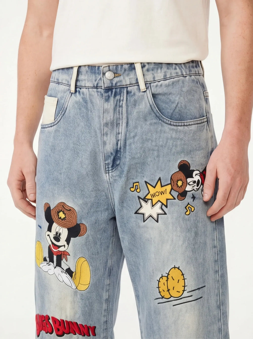 Innovative Sleek Jeans
