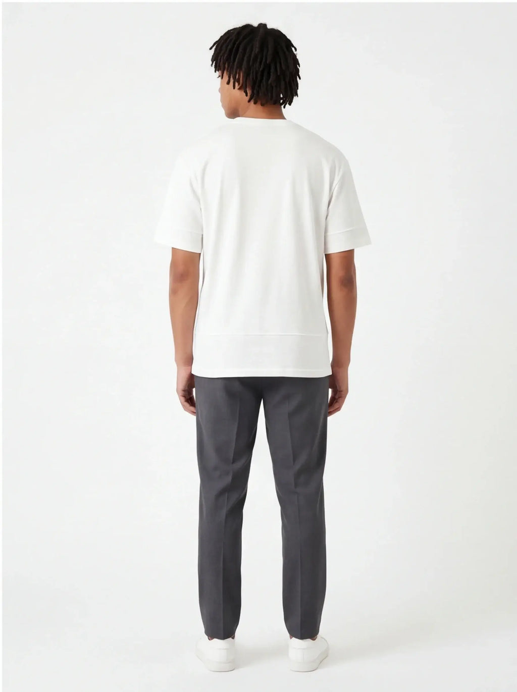 Camiseta Iconic de Tejido Transpirable | Presencia y Estilo | Lambda