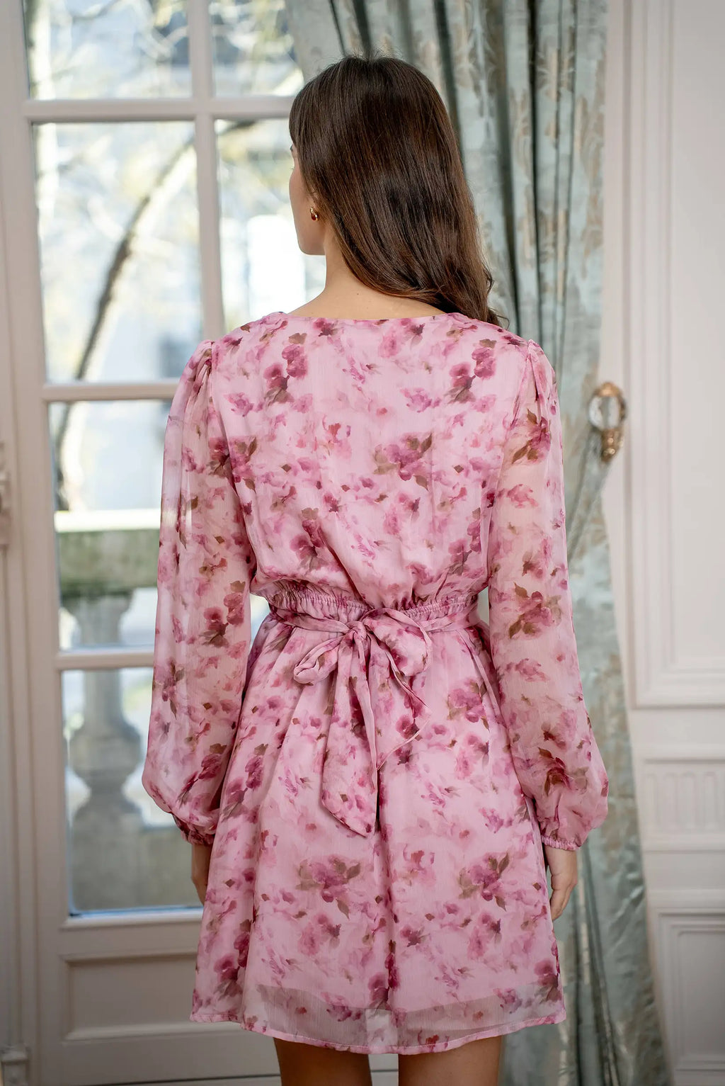 Vestido floral rosa corto manga larga Primavera