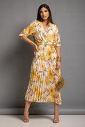 Vestido Plisado Floral amarillo con cinturón