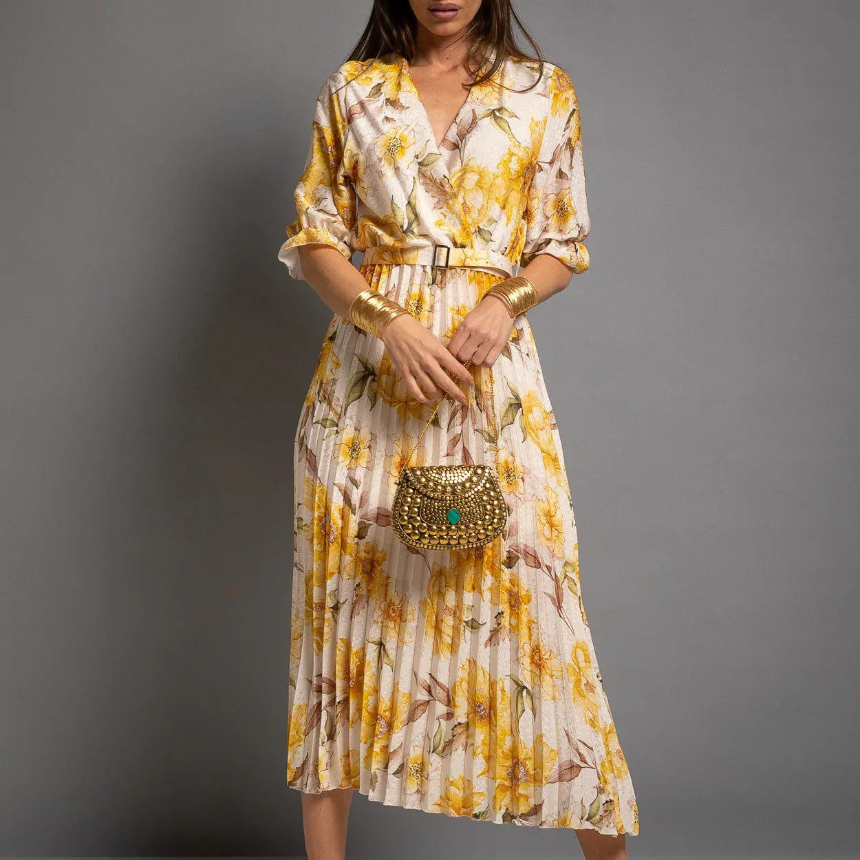 Vestido Plisado Floral amarillo con cinturón