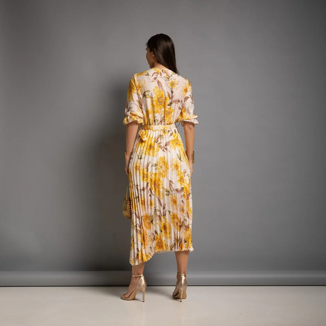 Vestido Plisado Floral amarillo con cinturón