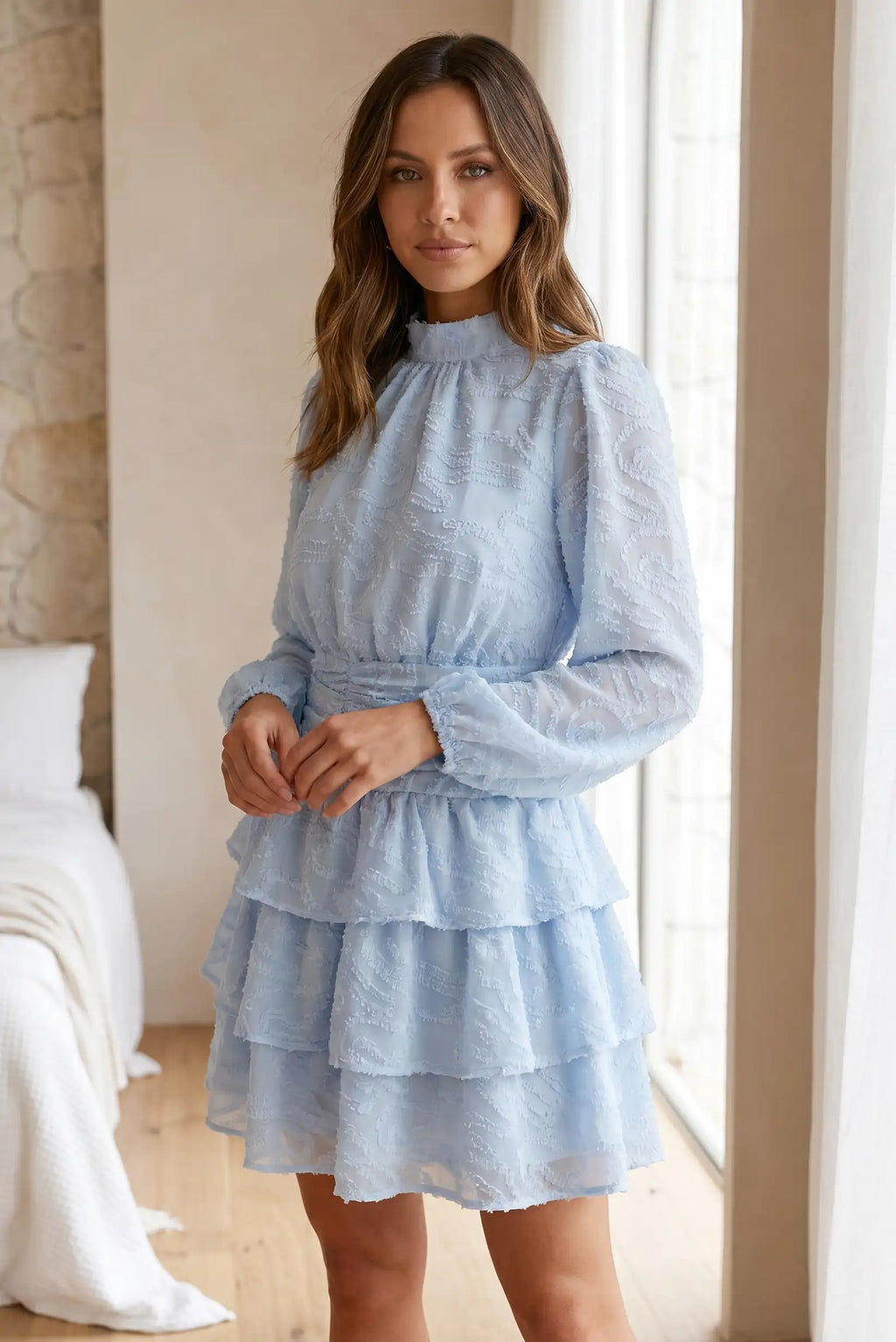Vestido Poem Azul cielo con detalles entallados