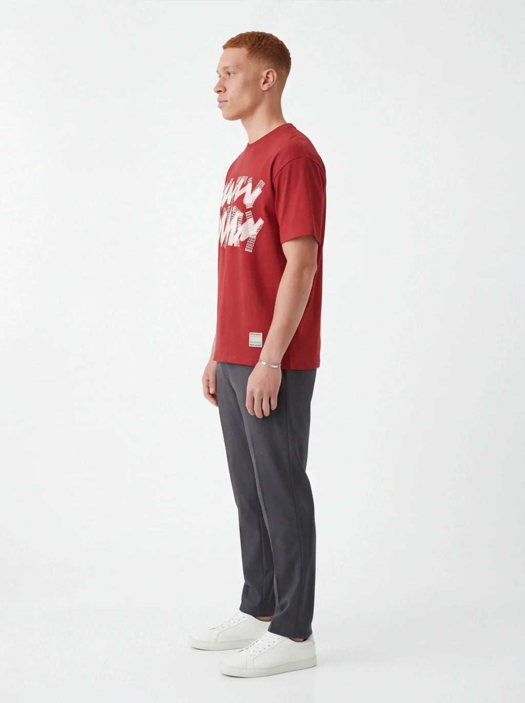 Camiseta Refinada – Sarga de Lujo con Estética Moderna